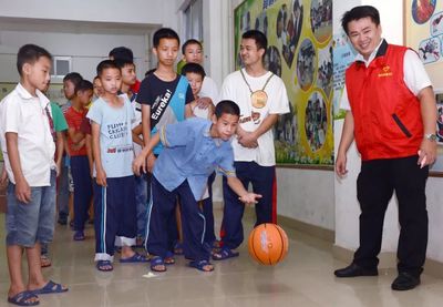 致敬阳江西点学校的志愿者们 你们辛苦了！