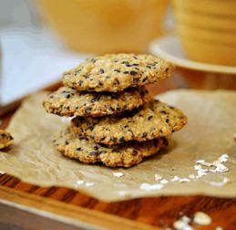 健康烘焙新选择 上海西点学校教你制作黑芝麻燕麦饼干