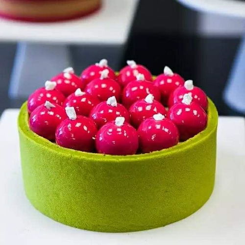 深圳生日蛋糕裱花烘焙培训班学费解析与阳江西点学校概览