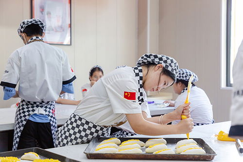 秋日焕新颜 阳江西点学校校园环境新变化观察记